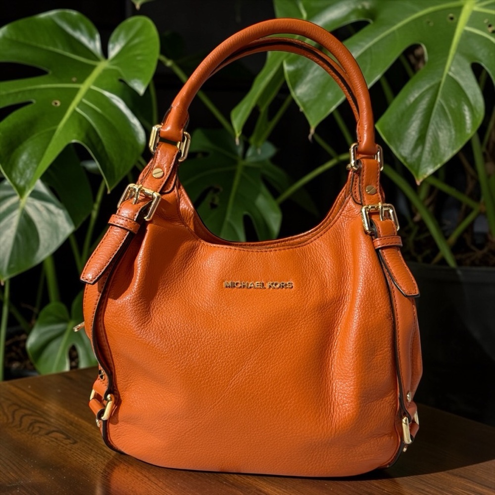 Michael Kors Burnt Orange Pebbled Leather Shoulder Hobo 🤩🧡
